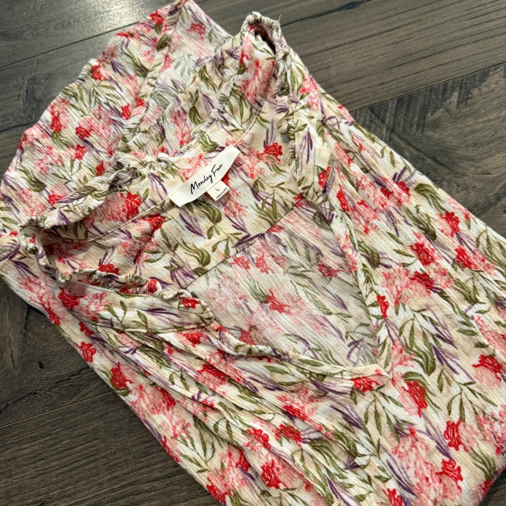 Monday Fun Floral V-Neck Cap Sleeve Rayon Blouse‎ Red Green Large FT63021-3